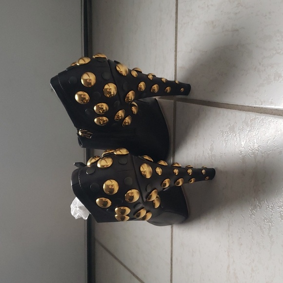 Gucci Babouska Studded Booties... brown.. Excellent condition! - Picture 5 of 9